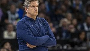 best365登录网页版-芬奇：球队今晚的注意力非常差 我们整场比赛都显得有些失常