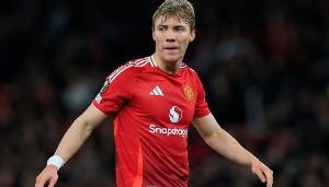 罗体：罗马租借弗格森担任替补，若多夫比克离队会尝试求购霍伊伦